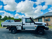 Toyota Landcruiser (2024 - current) - VDJ 70 Series - DUAL 5" Snorkels - Basic Weld Powder Coated