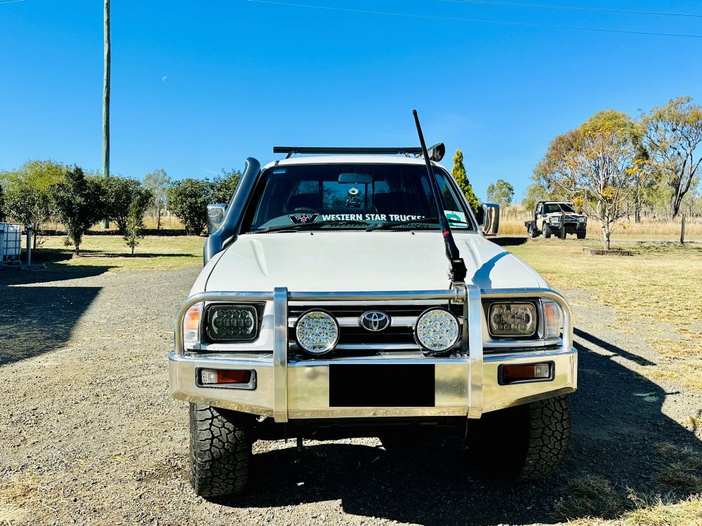 Toyota Hilux N60 3RZ 2.7 4 Cyl (1997-2004) PETROL D/Side 4" Snorkel