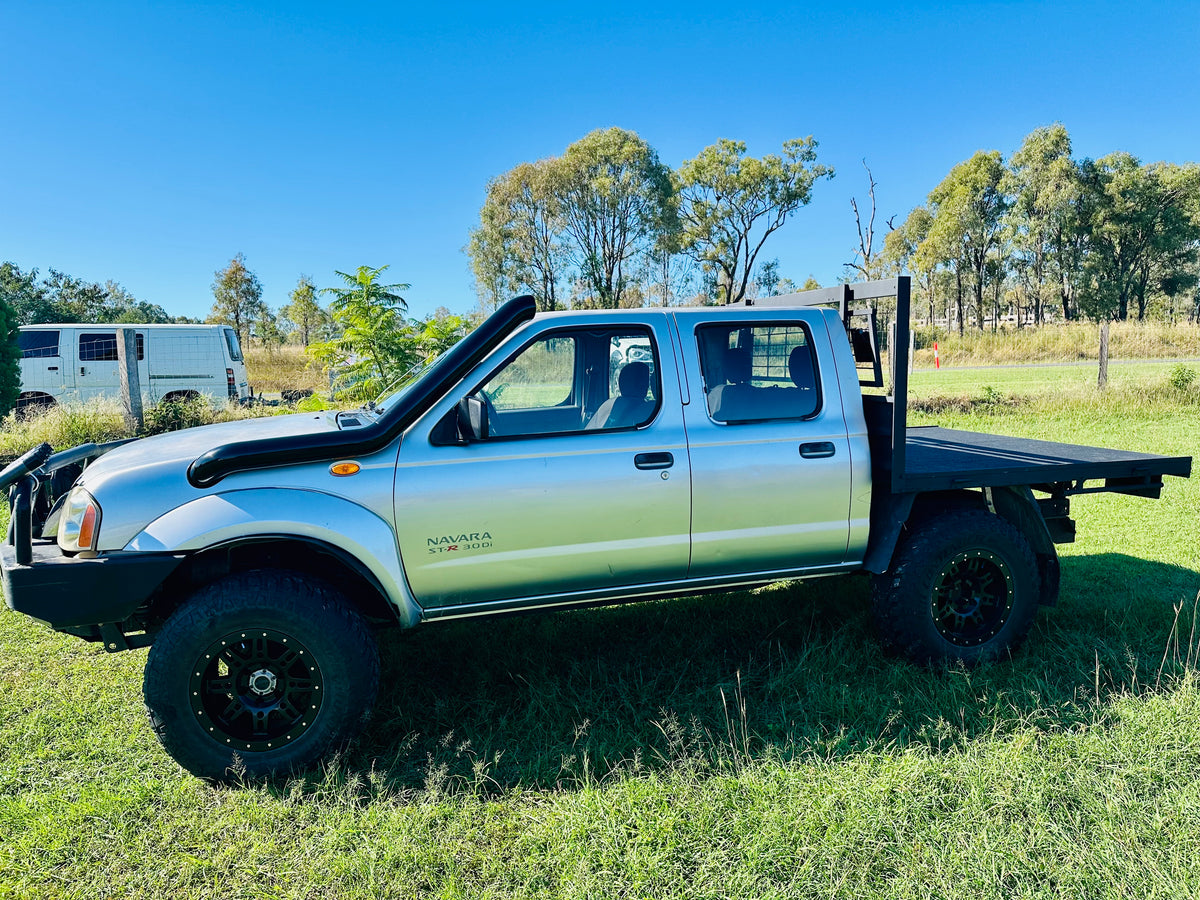 Nissan Navara D22 - Standard Entry Snorkel - Basic Weld Powder Coated