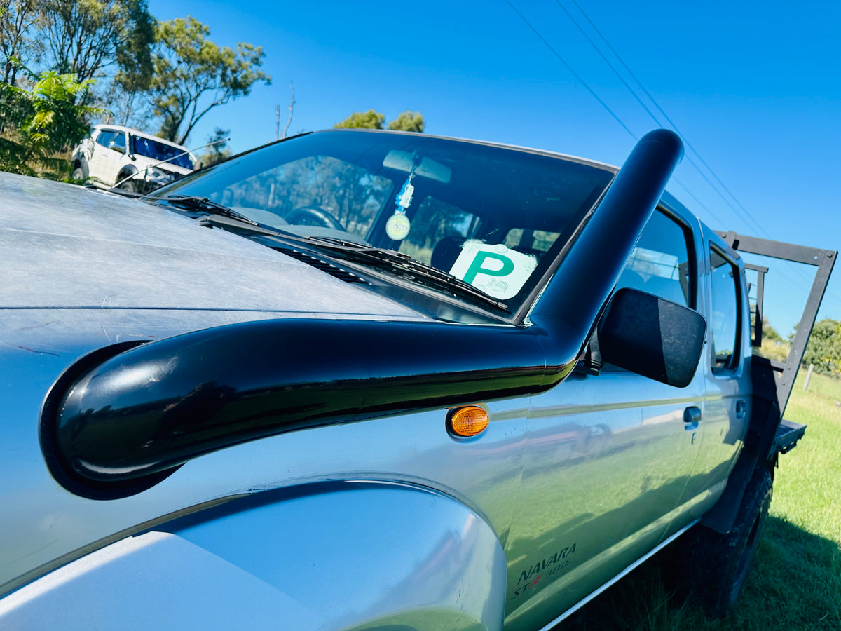 Nissan Navara D22 - Standard Entry Snorkel - Basic Weld Powder Coated