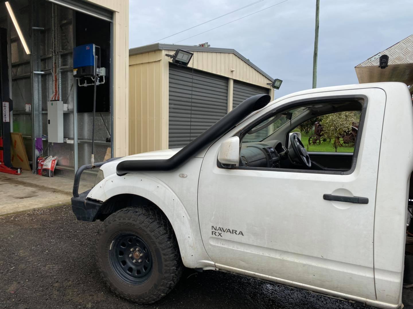 Nissan Navara D40 - Standard Snorkel & Clear Top Airbox Package