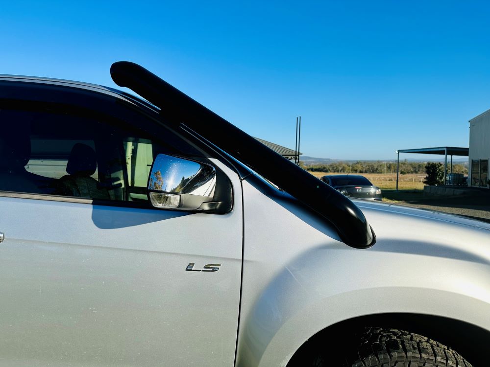 Isuzu Dmax (2012 - 2020) - Short Entry Snorkel - Basic Weld Powder Coated