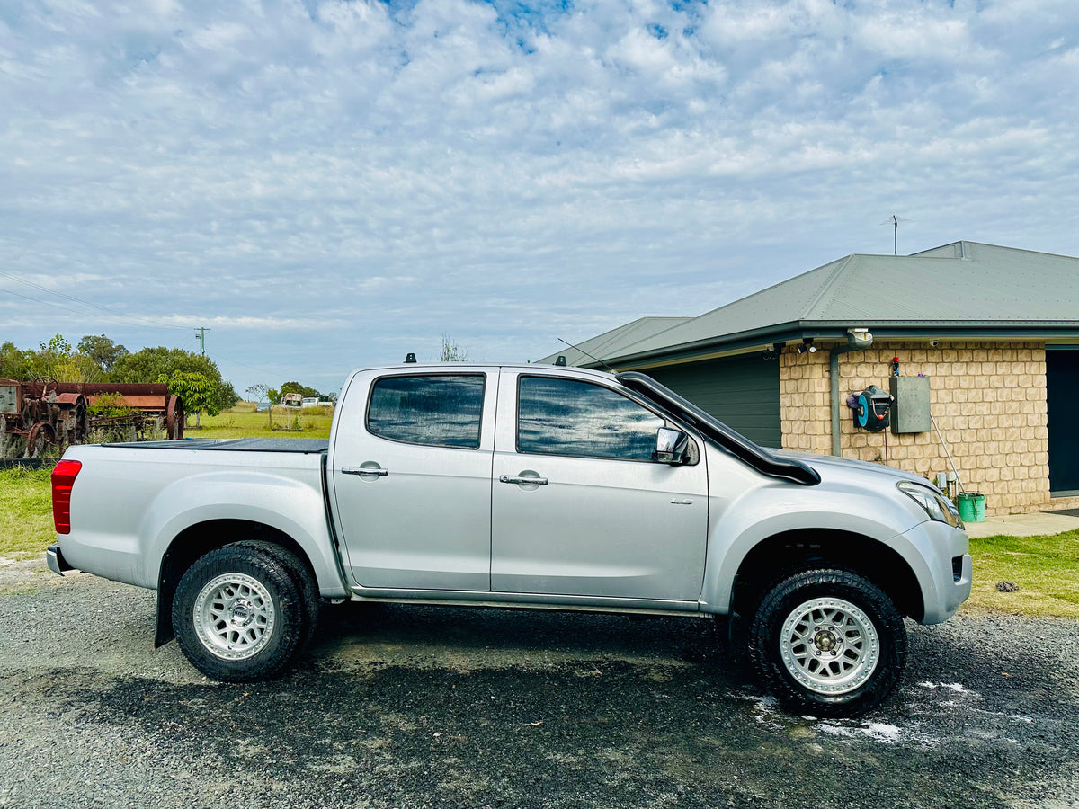 Isuzu Dmax (2012 - 2020) - Mid Entry Snorkel - Basic Weld Powder Coated