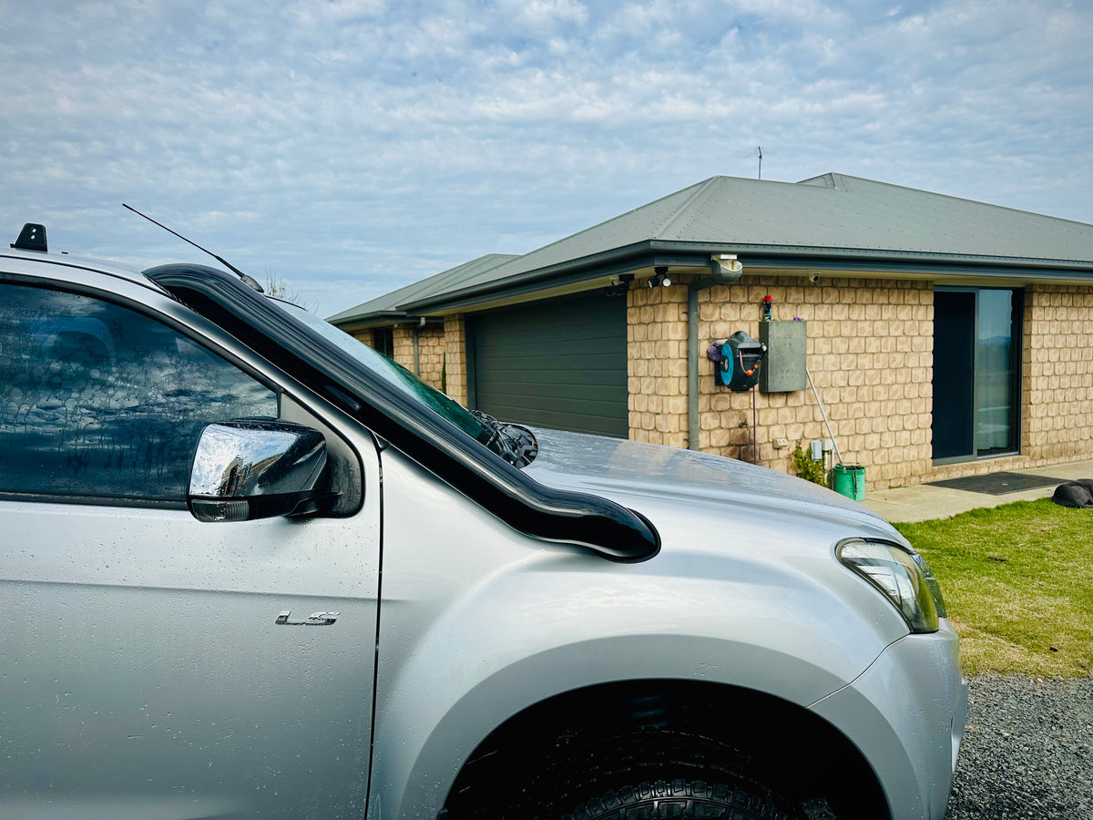 Isuzu Dmax (2012 - 2020) - Mid Entry Snorkel - Basic Weld Powder Coated