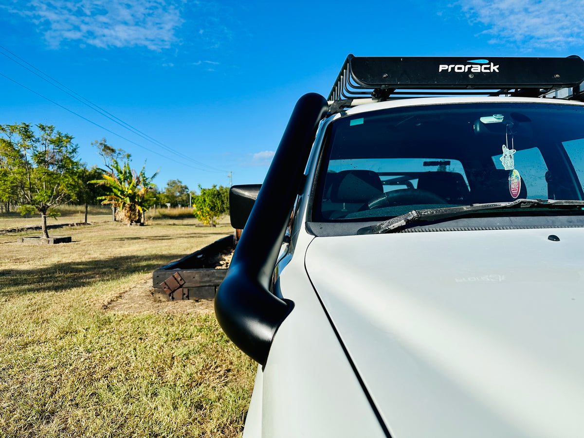 Mitsubishi Triton MK - Mid Entry Snorkel - Seamless Powder Coated