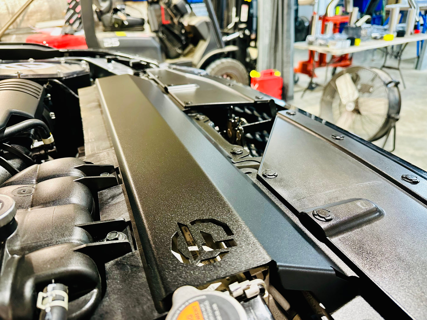 Nissan Patrol Y62 - Radiator Shroud