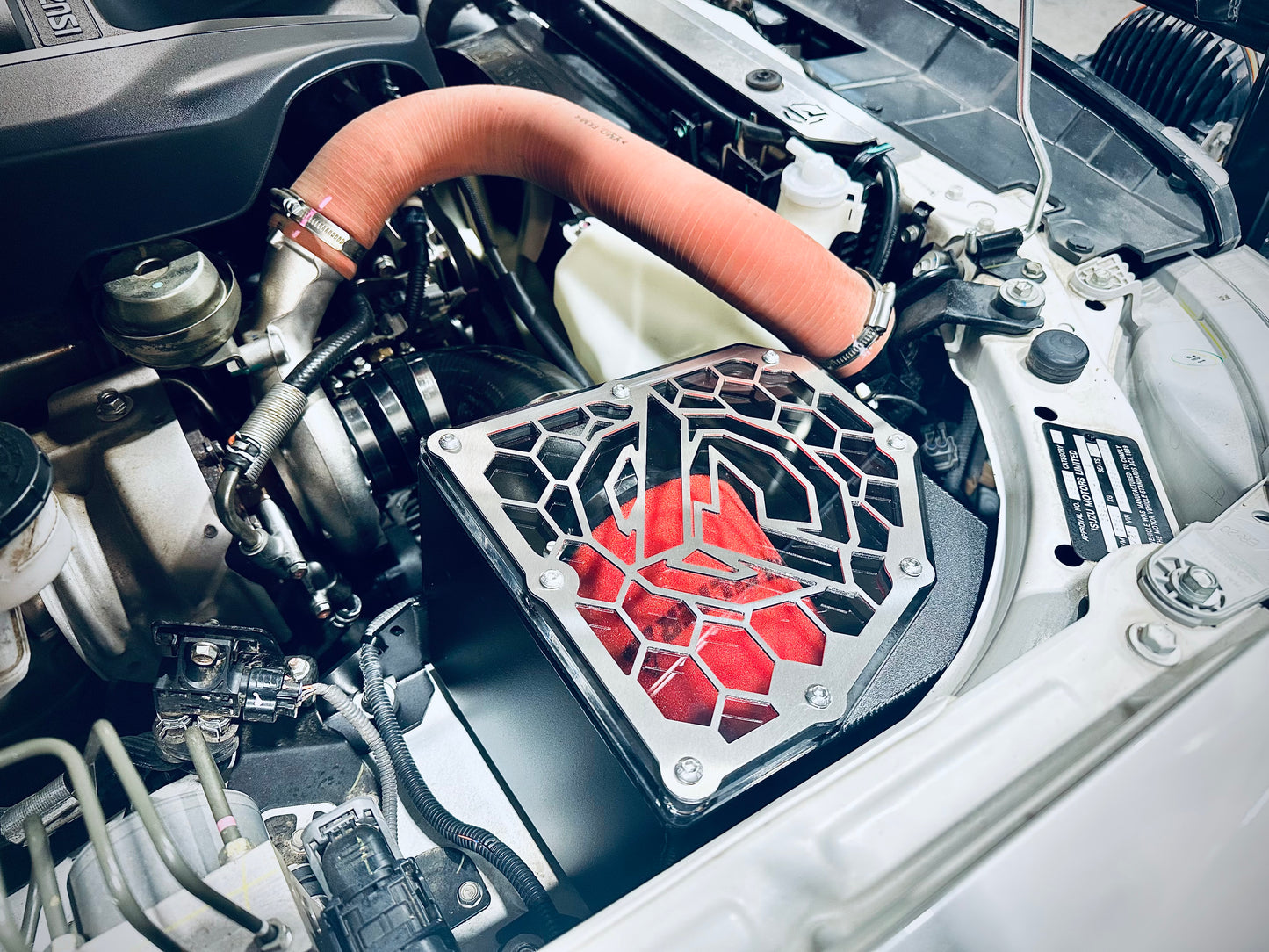 Isuzu Dmax/Mux (2016-2020) - Short Entry Snorkel & Clear Top Airbox Package