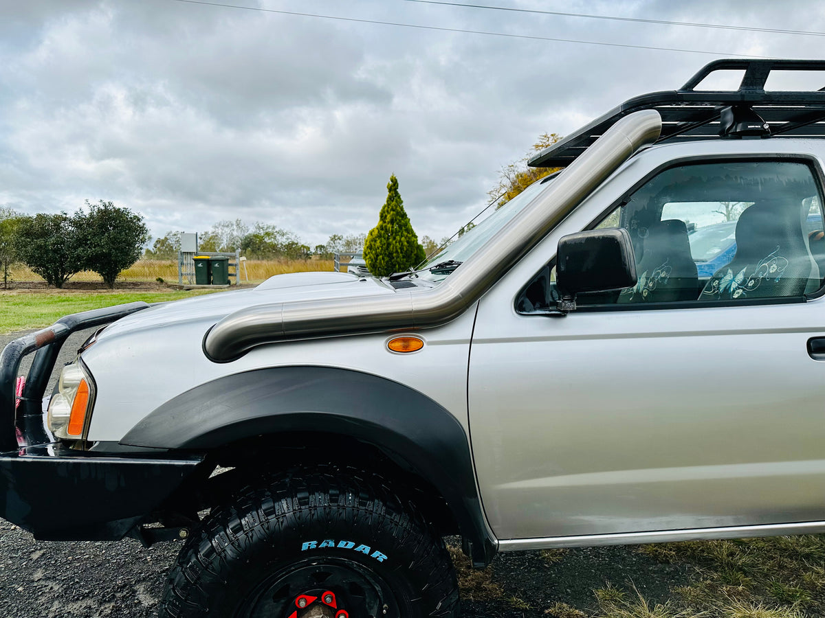 Nissan Navara D22 - Standard Entry Snorkel - Basic Weld Polished