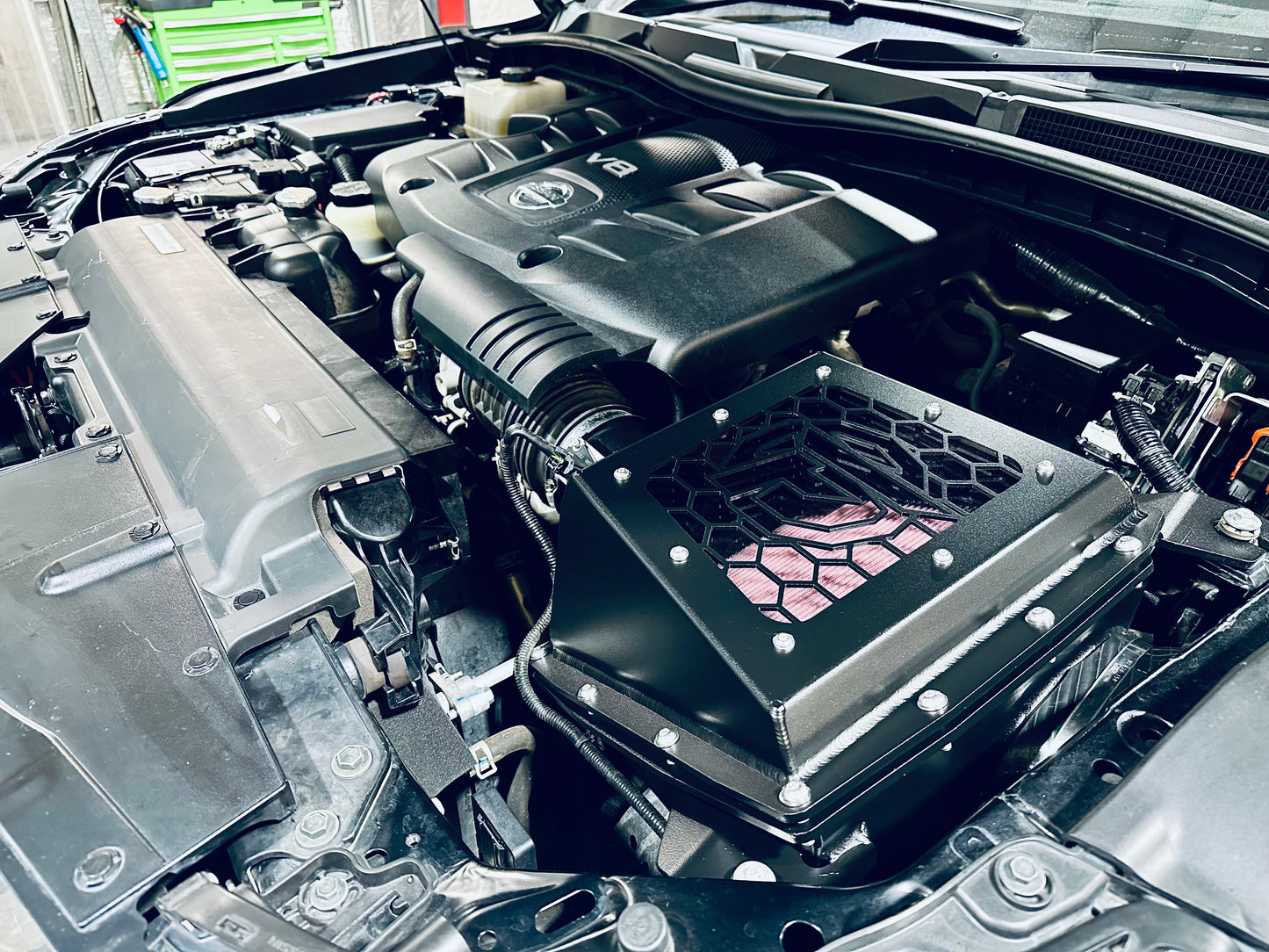 Nissan Patrol Y62 - Panel Airbox