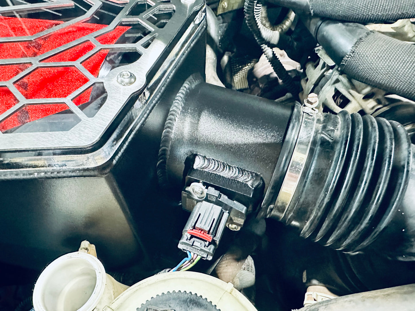 Mazda BT50 3.2Lt (2012-2020) - Rounded Mid Entry Snorkel & Clear Top Airbox Package