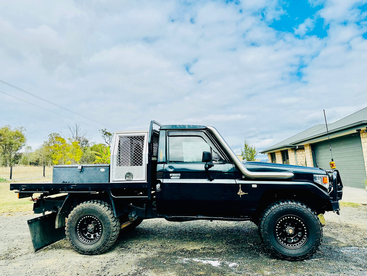 Toyota Landcruiser - 75 series - 4" Snorkel - Seamless Polished