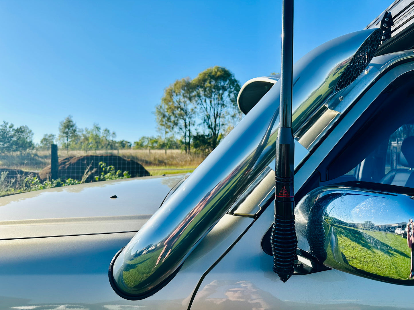 Nissan Patrol GU - 5" Short Entry Snorkel - Seamless Powder Coated