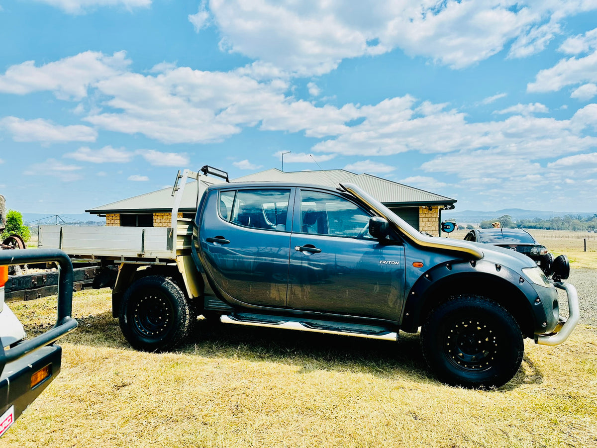 Mitsubishi Triton MN/ML - Mid Entry Snorkel - Seamless Polished