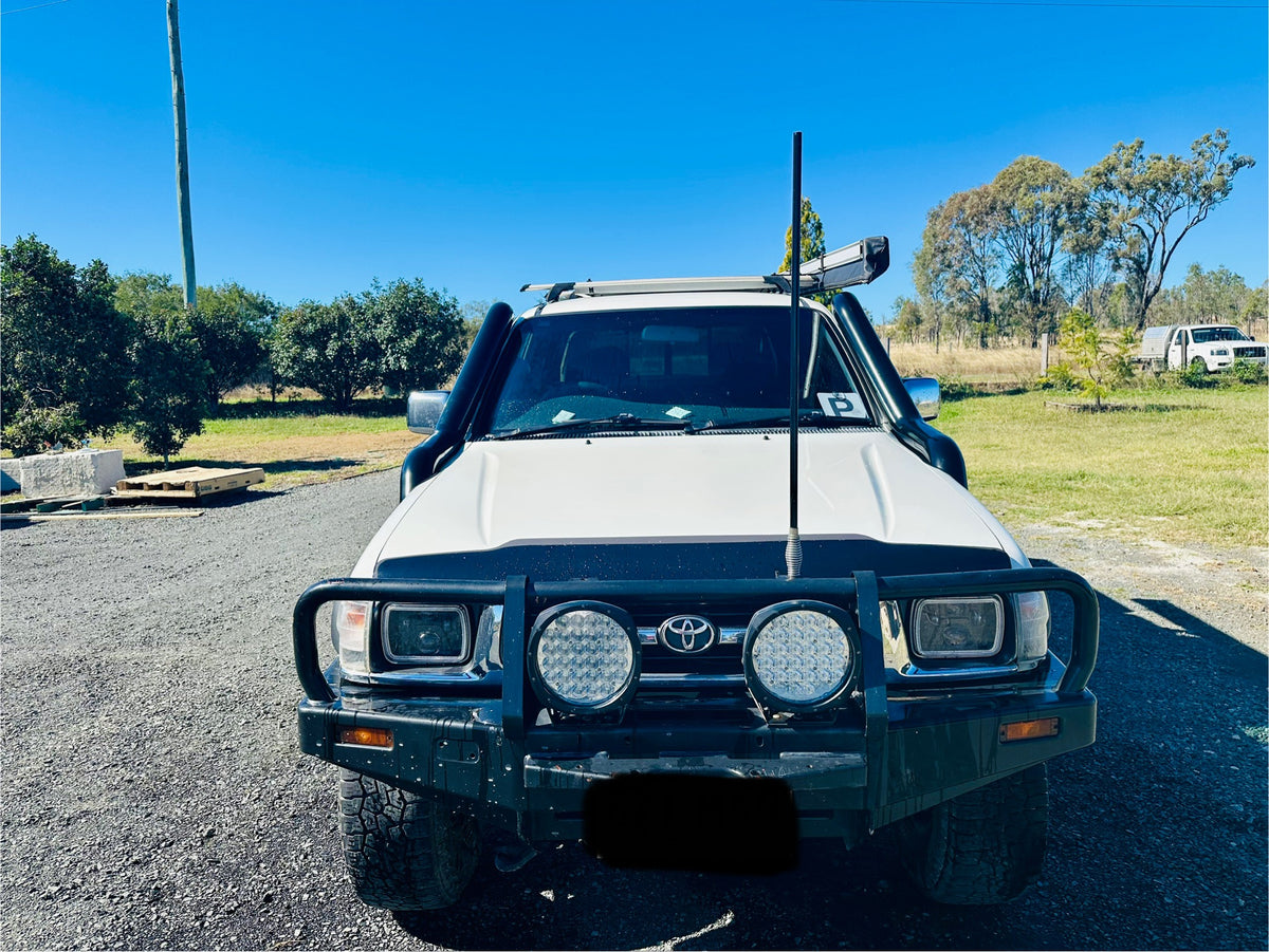 Toyota Hilux N60 -  3RZ 2.7 4 Cyl - (1997 - 2004) - PETROL D/Side DUAL Snorkels - Seamless Powder Coated