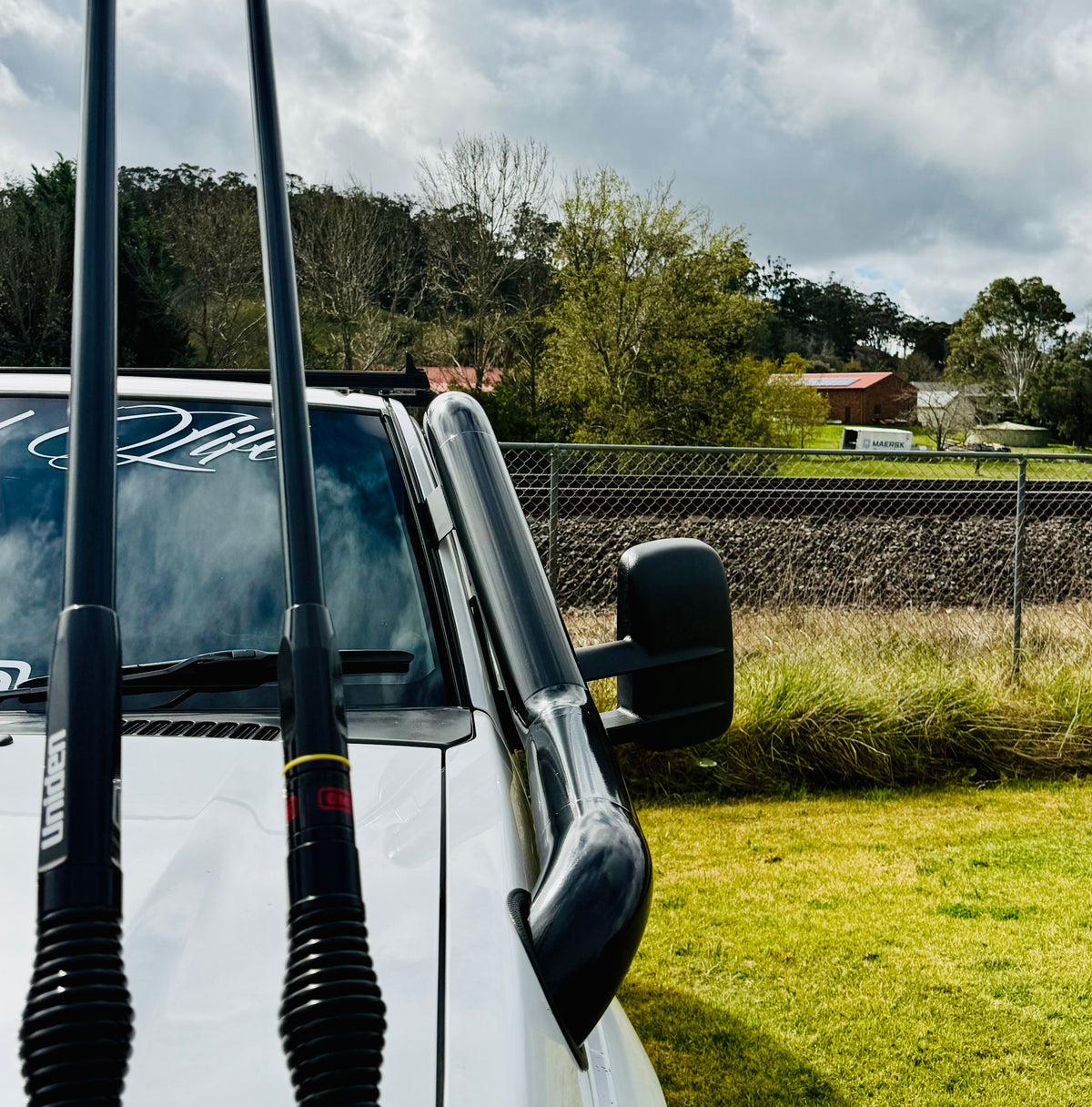 Nissan Navara D22 - Standard Entry Snorkel - Basic Weld Powder Coated