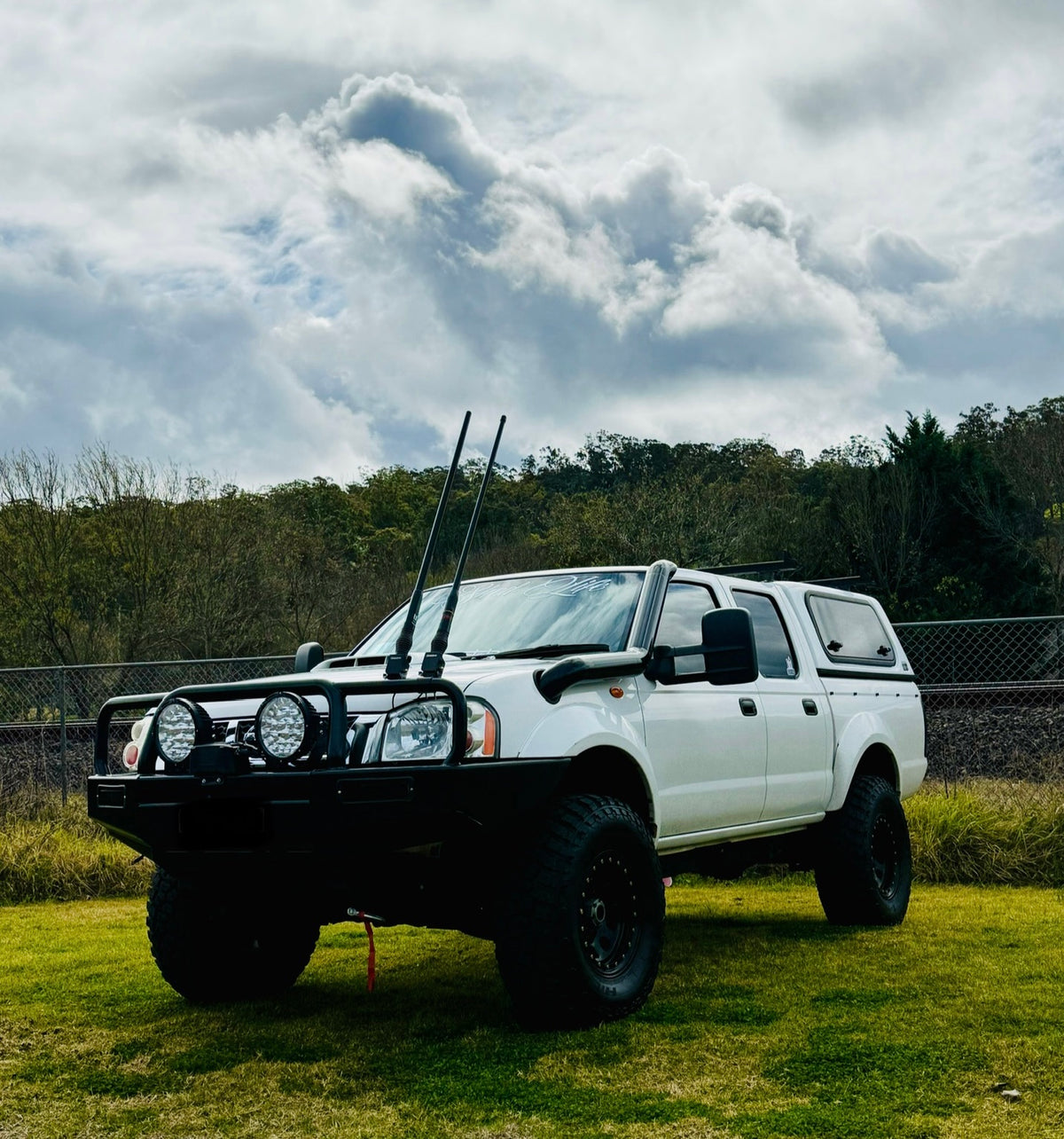 Nissan Navara D22 - Standard Entry Snorkel - Basic Weld Powder Coated
