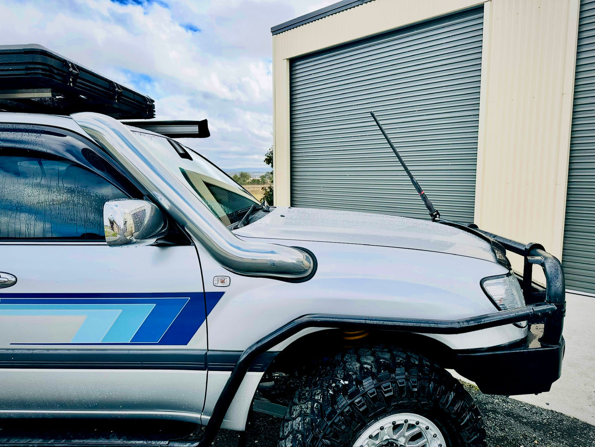 Toyota LandCruiser 100/105 Series - 5" Mid Entry Snorkel - Seamless Powder Coated