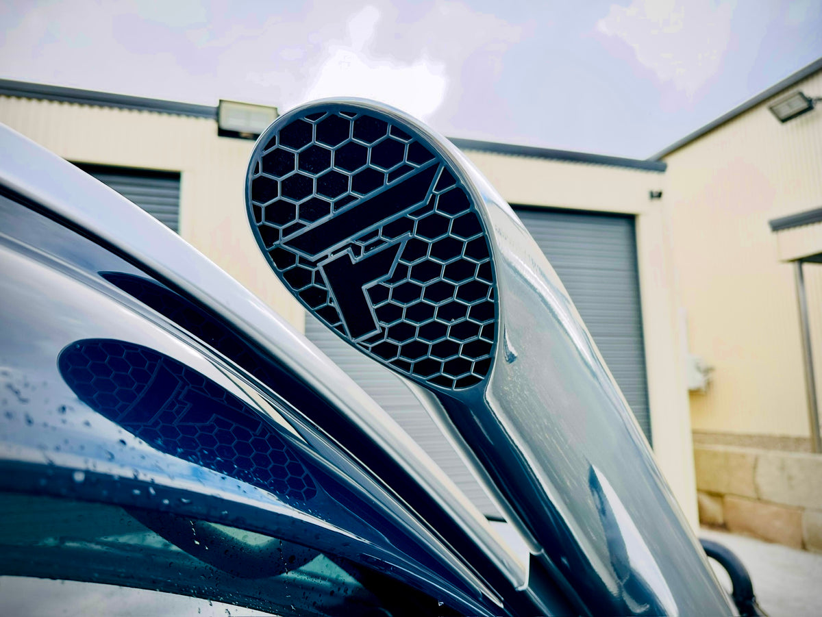 Toyota LandCruiser 100/105 Series - 5" Mid Entry Snorkel - Seamless Powder Coated