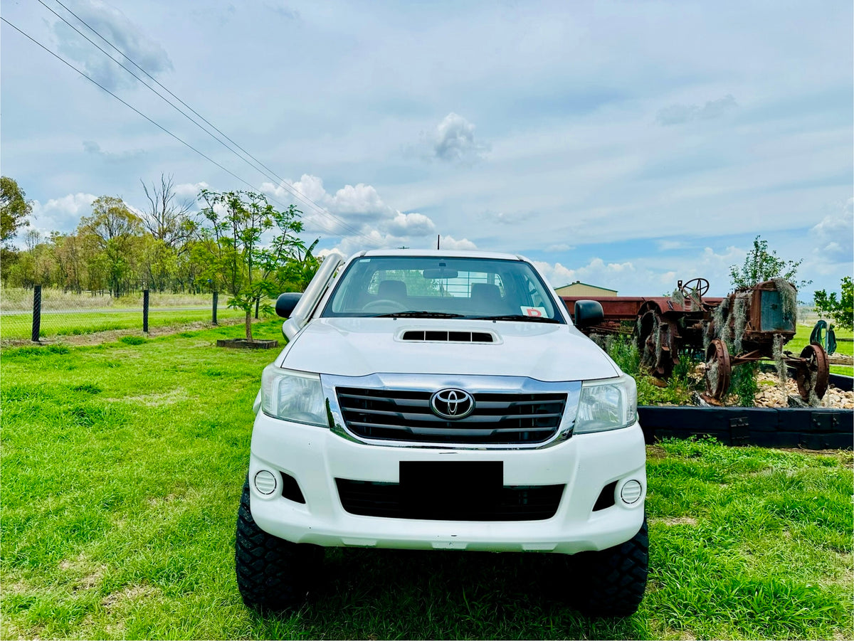 Toyota Hilux N70 - (2005 - 2014) - Mid Entry DUAL Snorkels - Seamless Polished