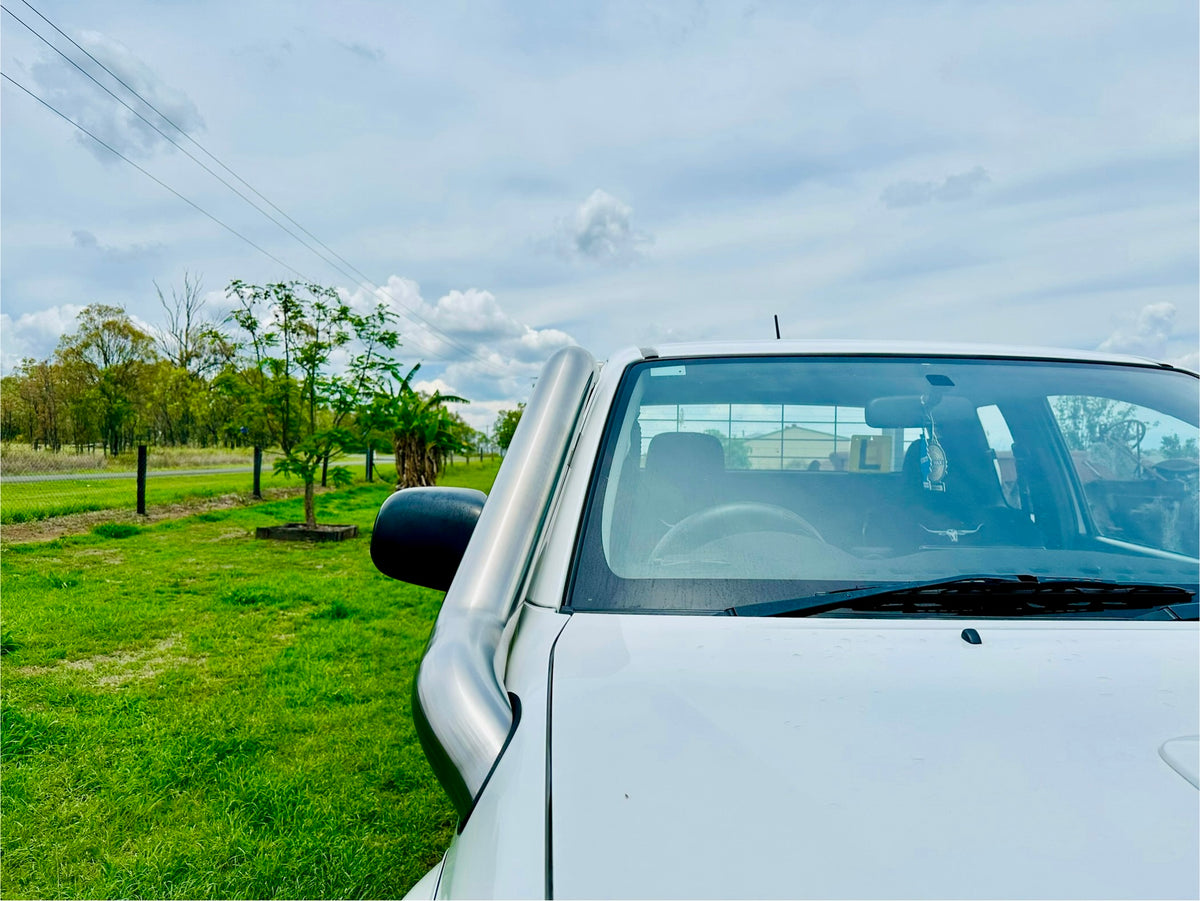 Toyota Hilux N70 - (2005 - 2014) - Mid Entry Snorkel - Basic Weld Polished