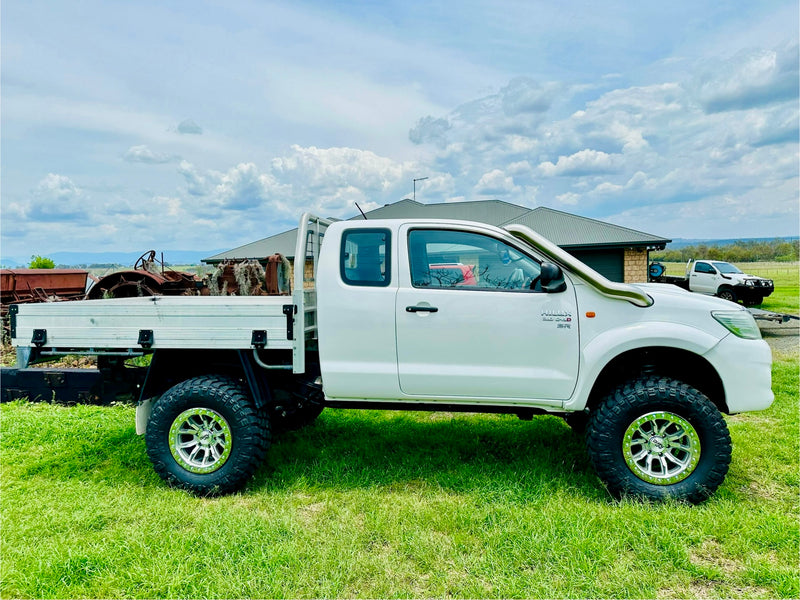 Toyota Hilux N70 - (2005 - 2014) - Mid Entry DUAL Snorkels - Seamless Polished