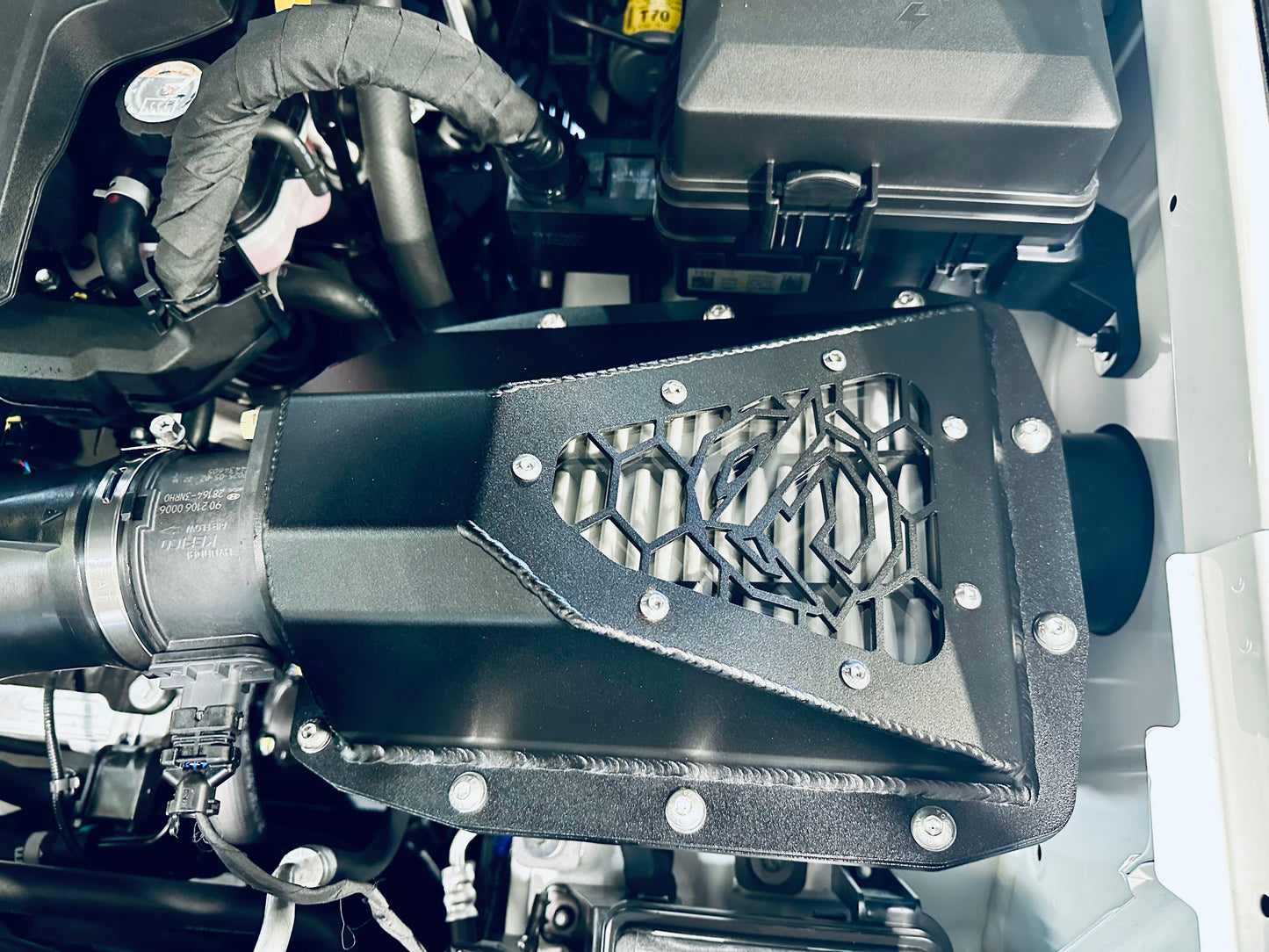 Kia Tasman (2025+) - Panel Airbox