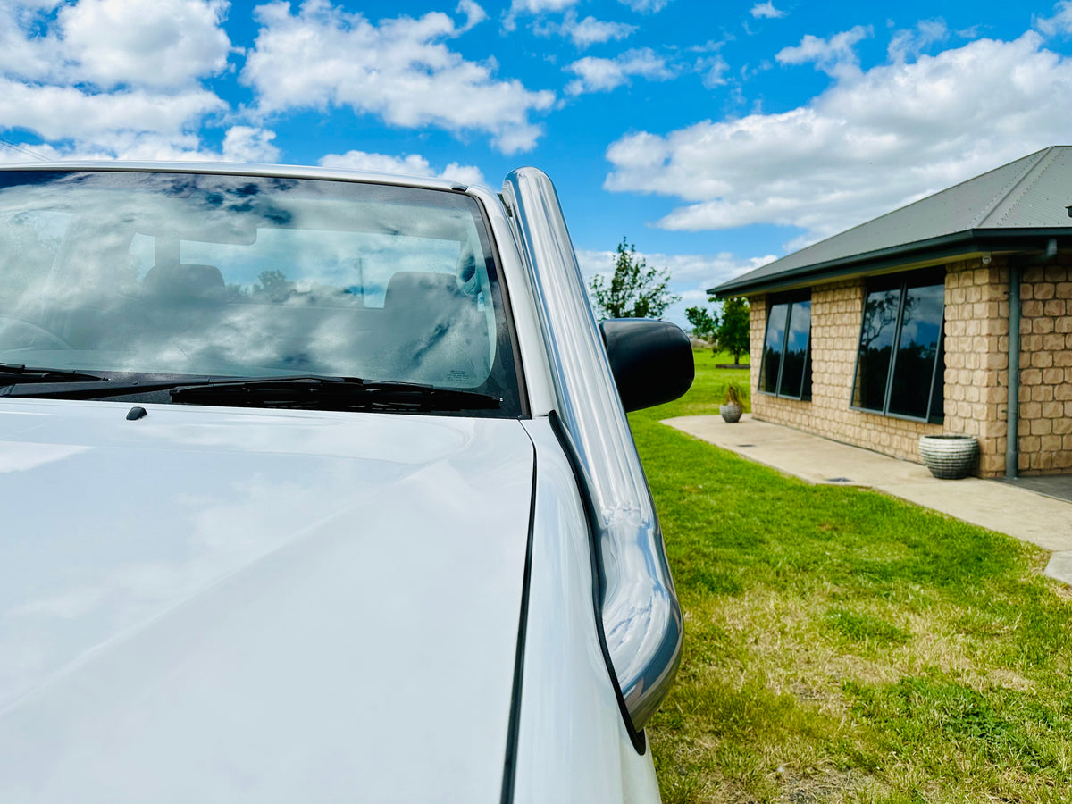 Toyota Hilux N70 - (2005 - 2014) - Recessed Mid Entry DUAL Snorkels - Seamless Powder Coated