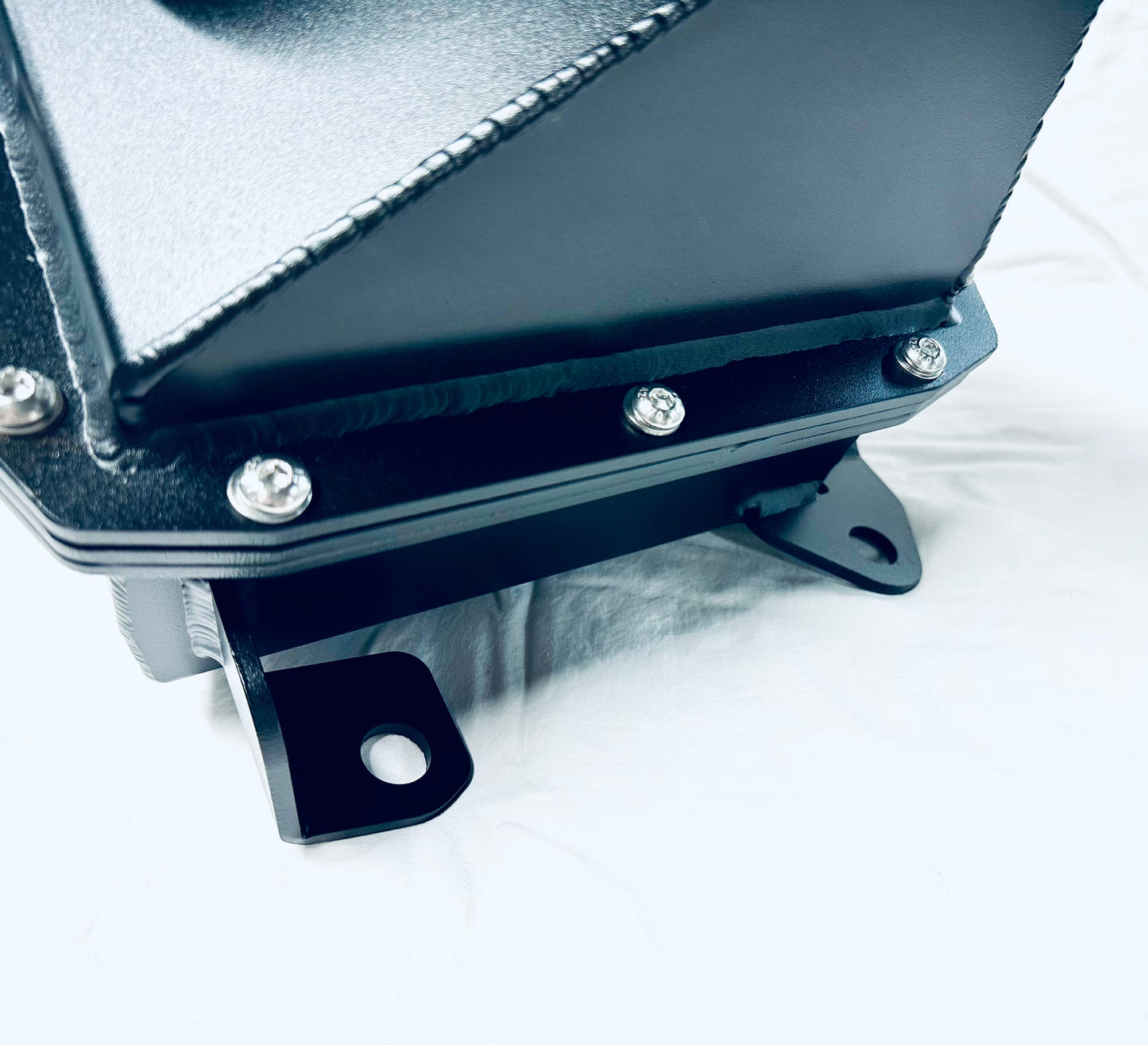 Isuzu Dmax/Mux (2016*-2020) DPF - Panel Airbox