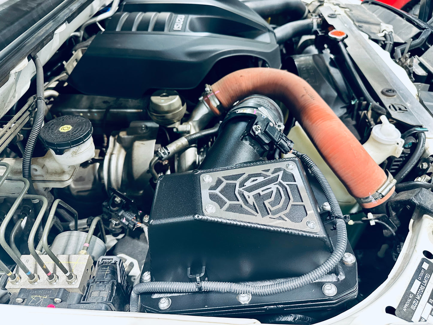 Isuzu Dmax/Mux (2016*-2020) DPF - Panel Airbox