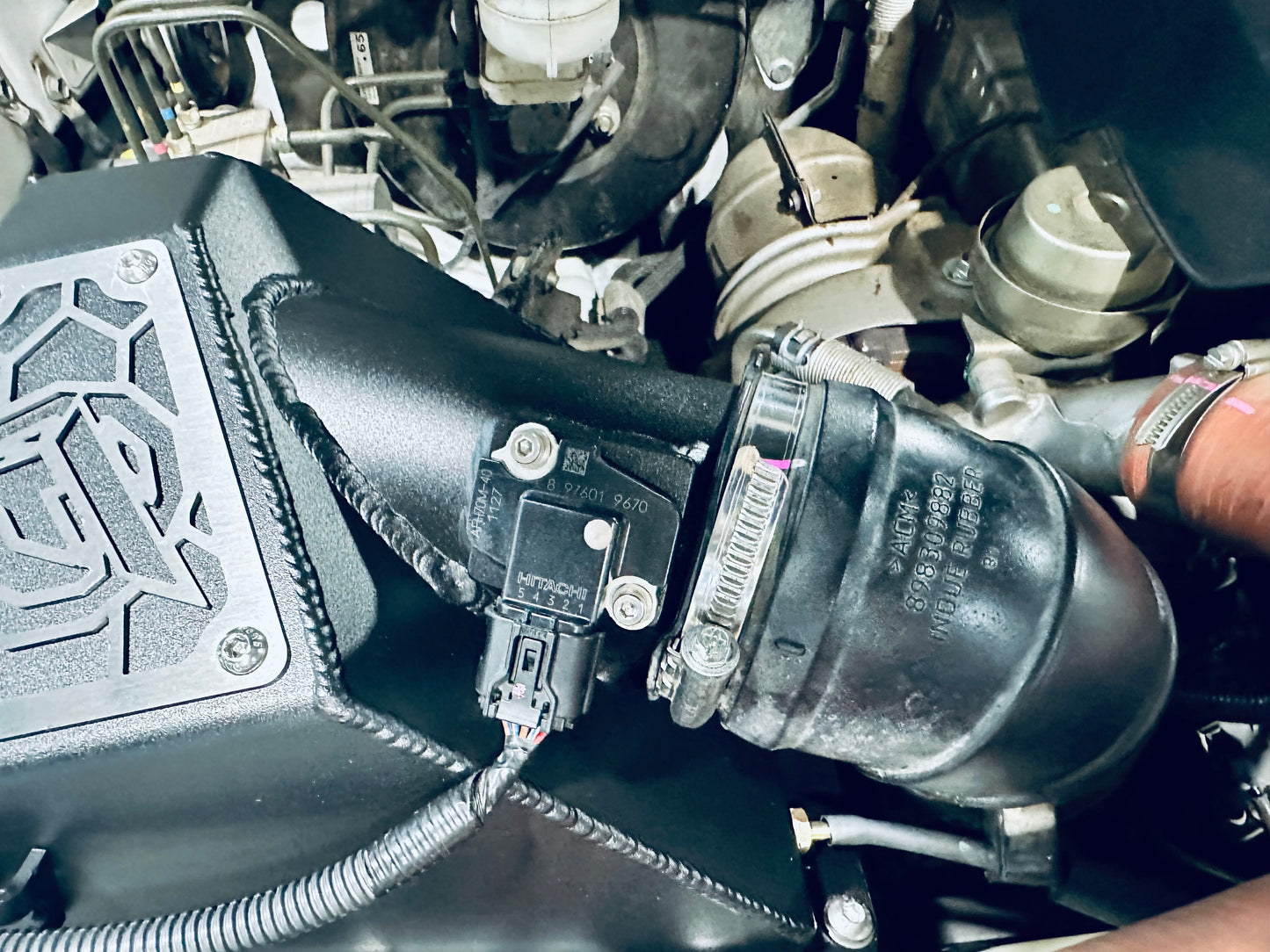 Isuzu Dmax/Mux (2016*-2020) DPF - Panel Airbox