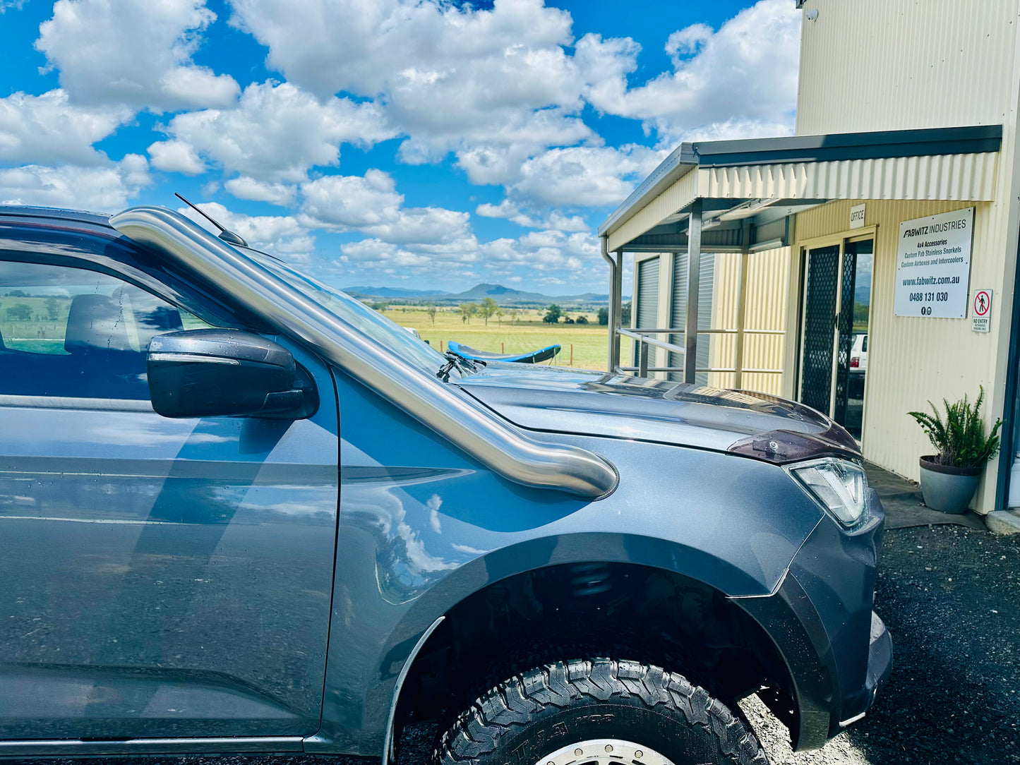 Isuzu Dmax/Mux (2021-Present) 4" Mid Entry Snorkel