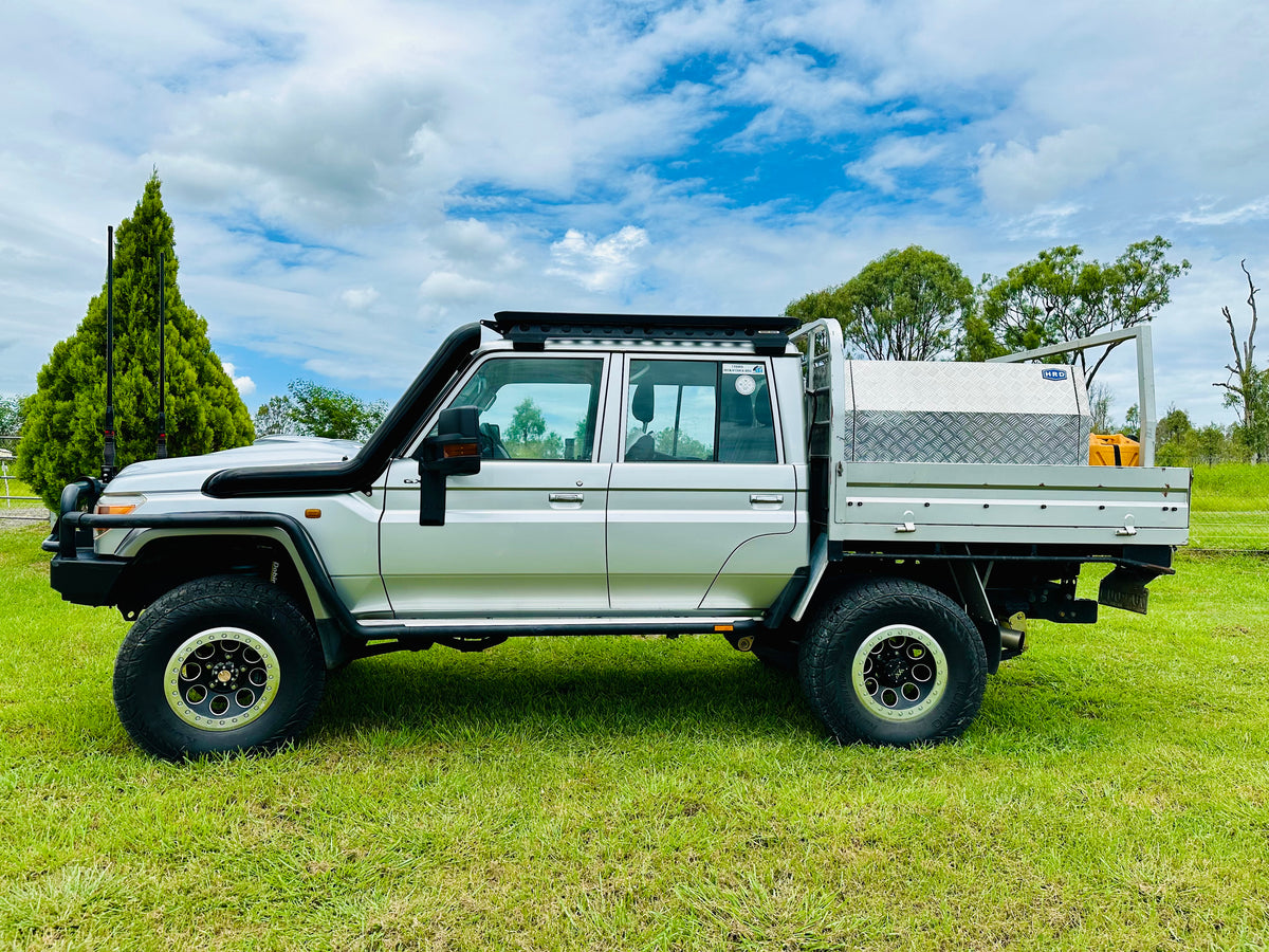 Toyota Landcruiser - VDJ V8 79/76 Series - 5" DUAL Snorkels - Seamless Powder Coated