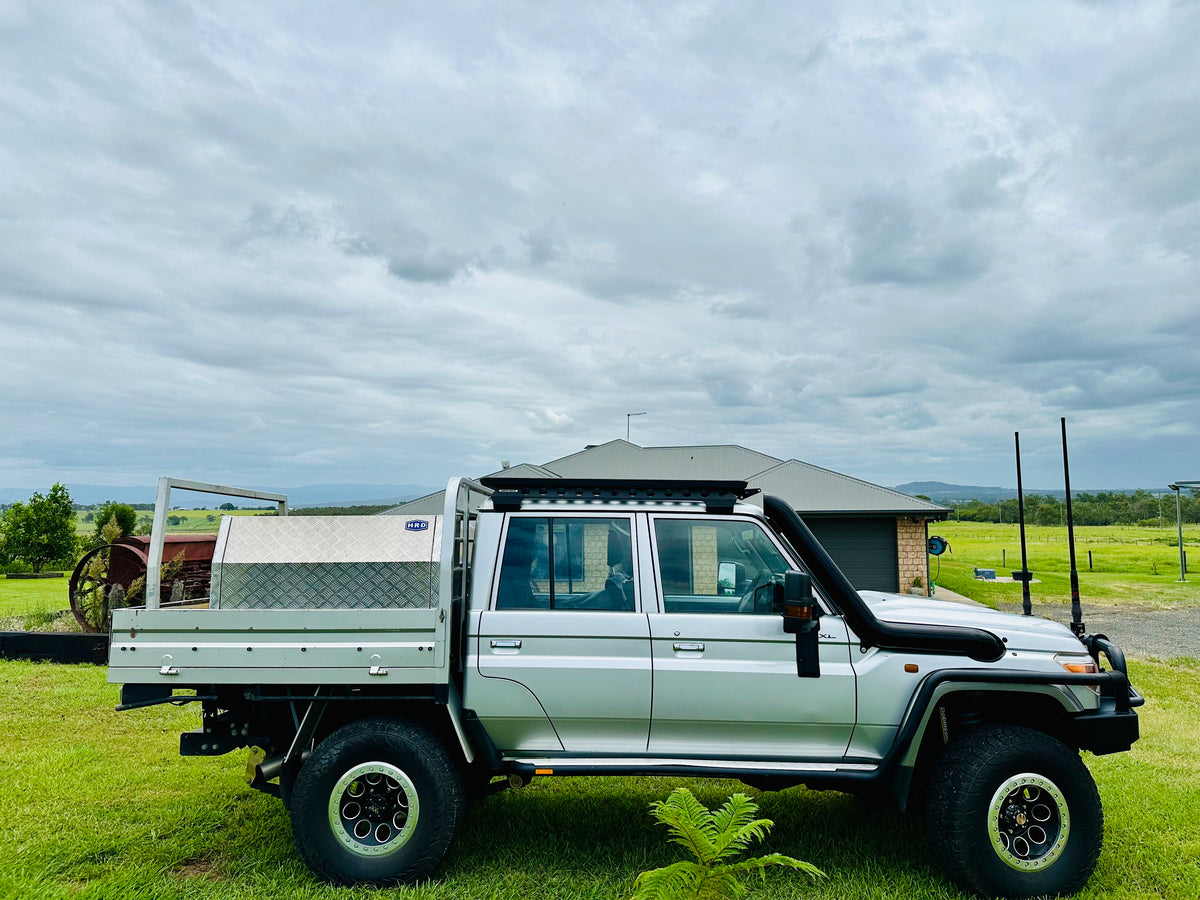 Toyota Landcruiser - VDJ V8 79/76 Series - 5" DUAL Snorkels - Seamless Powder Coated