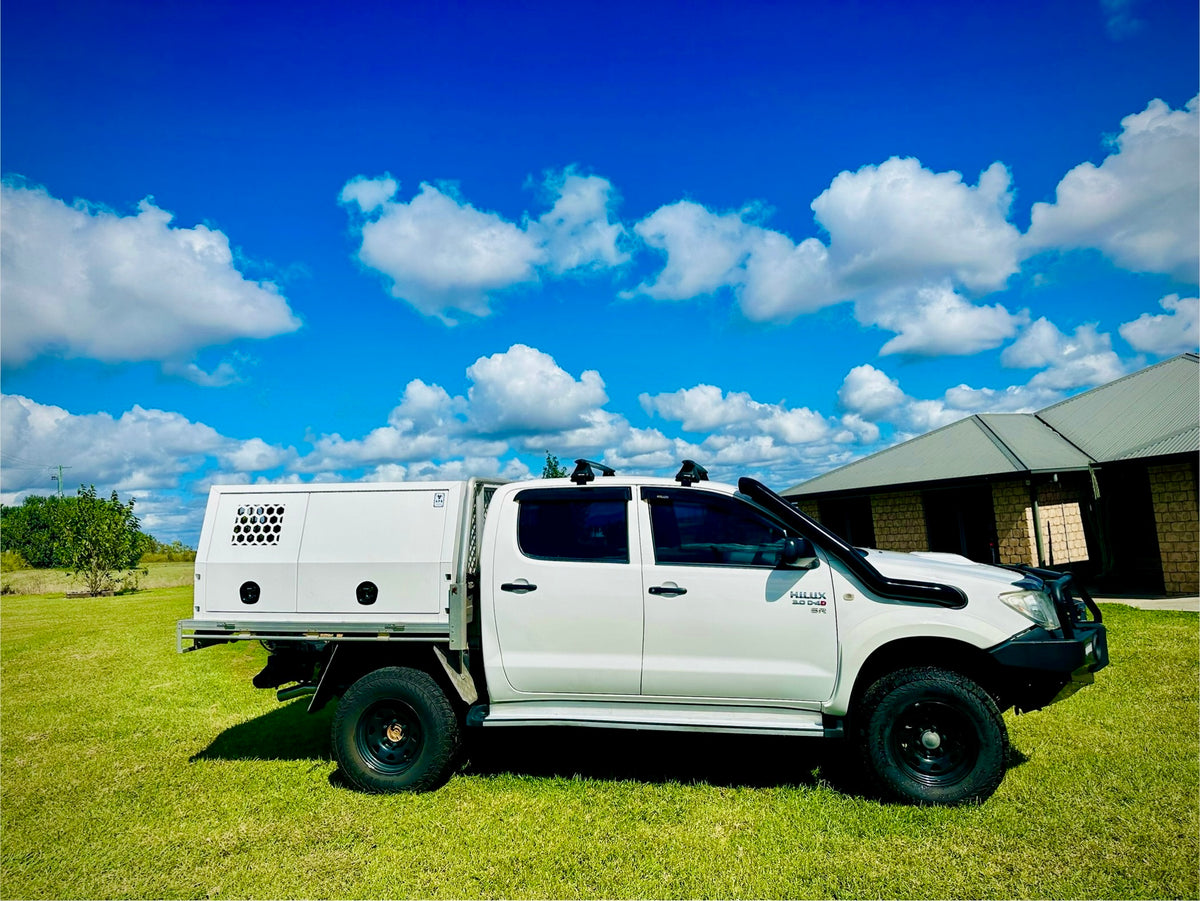 Toyota Hilux N70 - (2005 - 2014) - Cover up Snorkel - Seamless Powder Coated