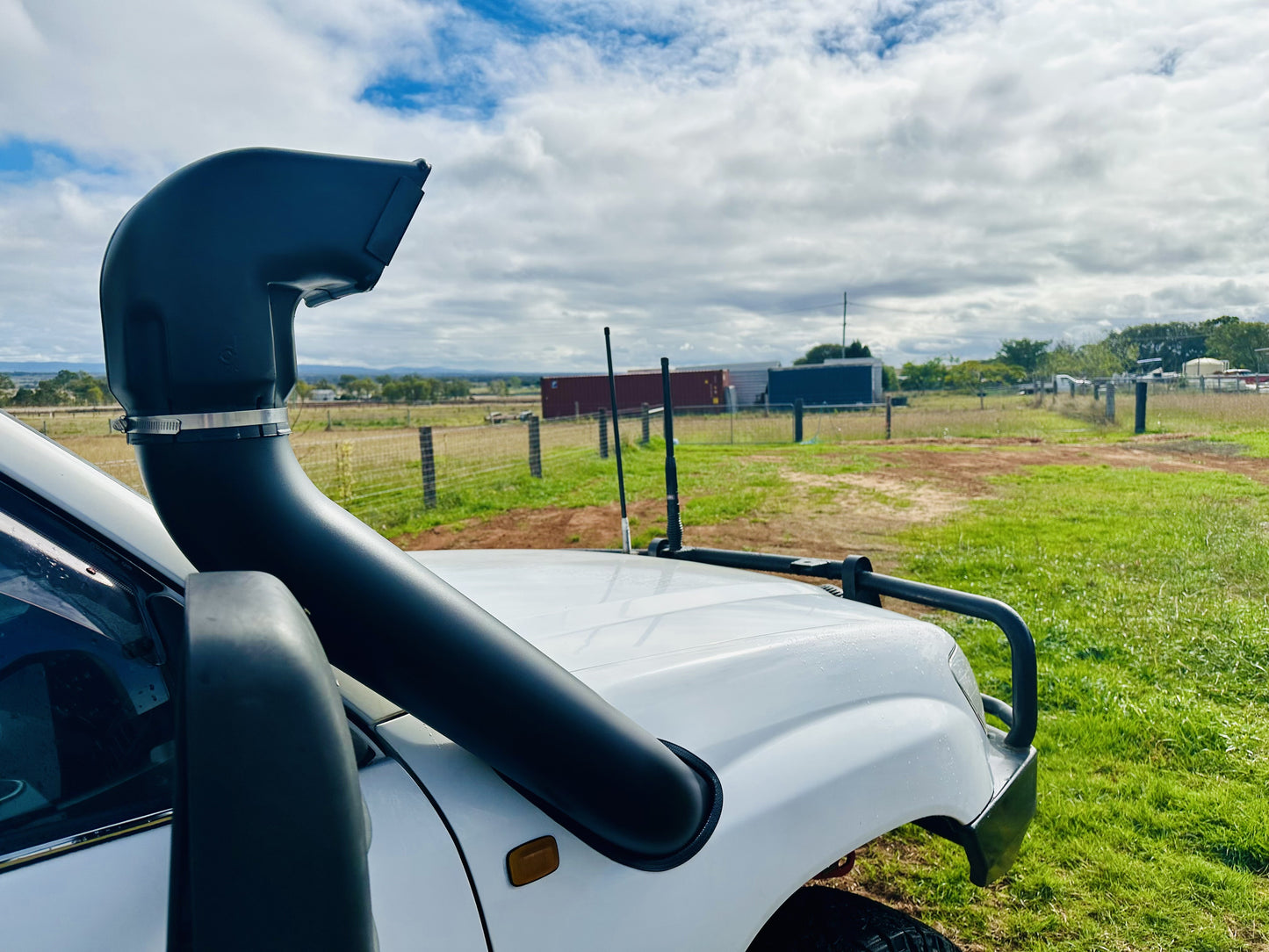 Toyota Landcruiser 100/105 Series 5" Short Entry Snorkel with Ram Head
