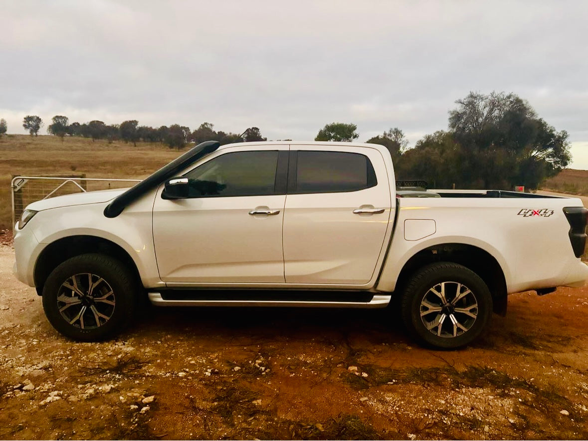 Isuzu Dmax/Mux (2021 - Present) - Short Entry DUAL Snorkels - Seamless Powder Coated