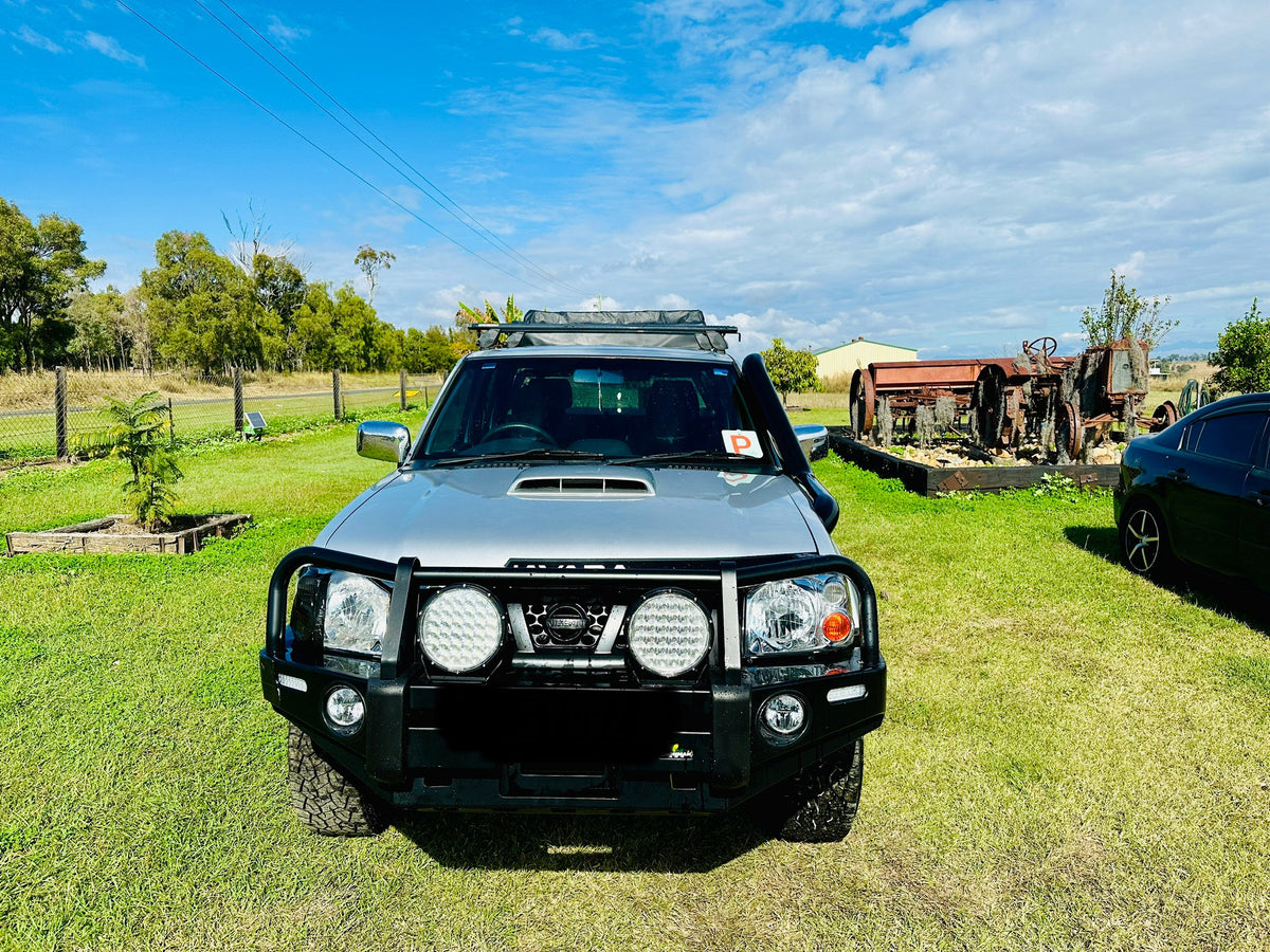 Nissan Navara D22 - Recessed/Cover up - For Nissan Factory Snorkel - Seamless Powder Coated