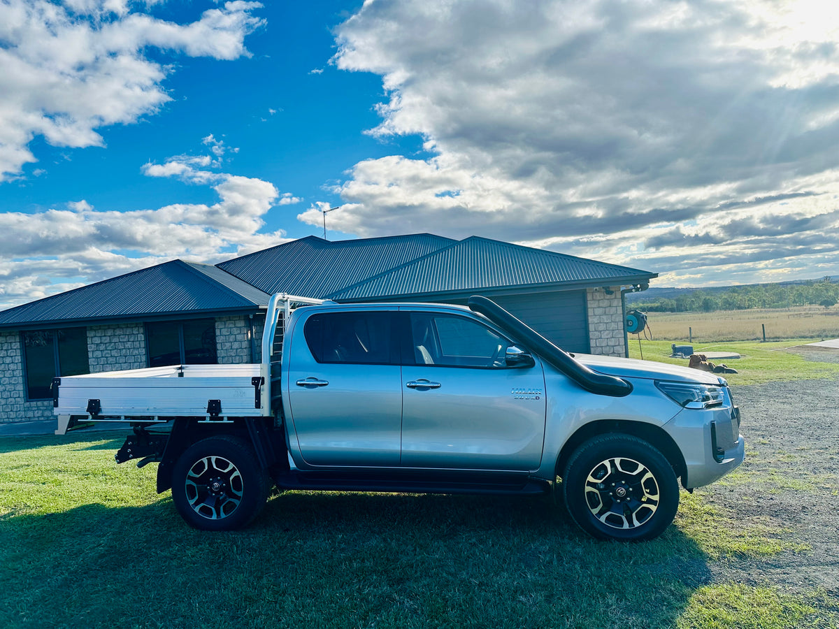 Toyota Hilux N80 - (2015 & Onward) - 5" Mid Entry Snorkel - Basic Weld Powder Coated