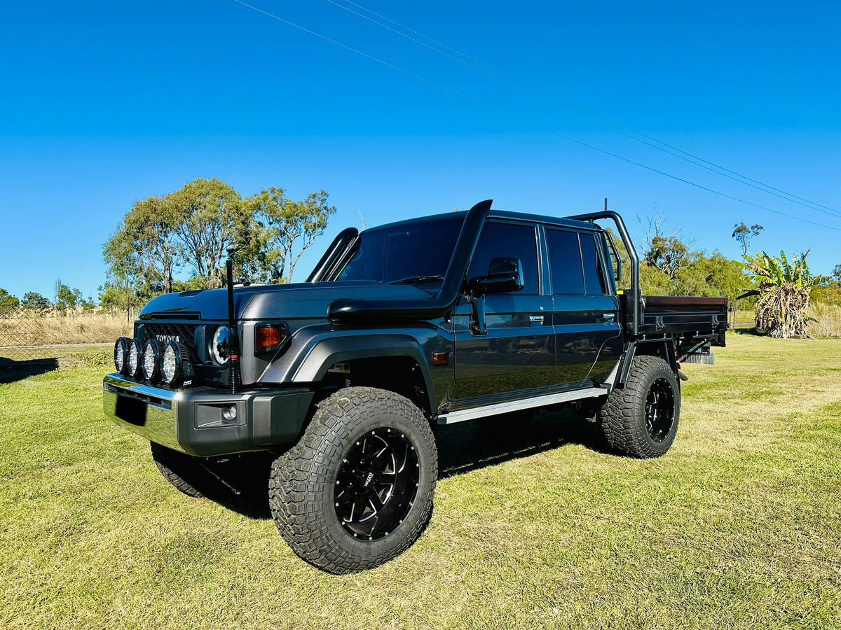 Toyota Landcruiser (2024 - current) - VDJ 70 Series - DUAL 5" Snorkels - Basic Weld Powder Coated