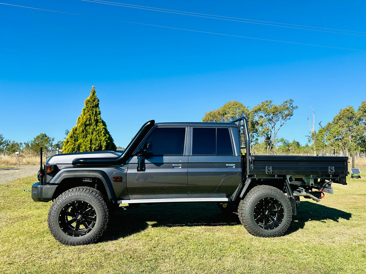 Toyota Landcruiser (2024 - current) - VDJ 70 Series - DUAL 5" Snorkels - Basic Weld Powder Coated