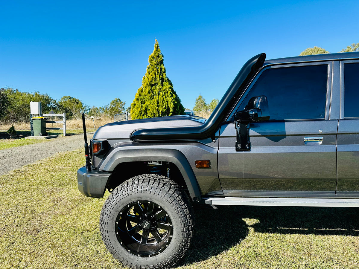 Toyota Landcruiser (2024 - current) - VDJ 70 Series - DUAL 5" Snorkels - Seamless Powder Coated