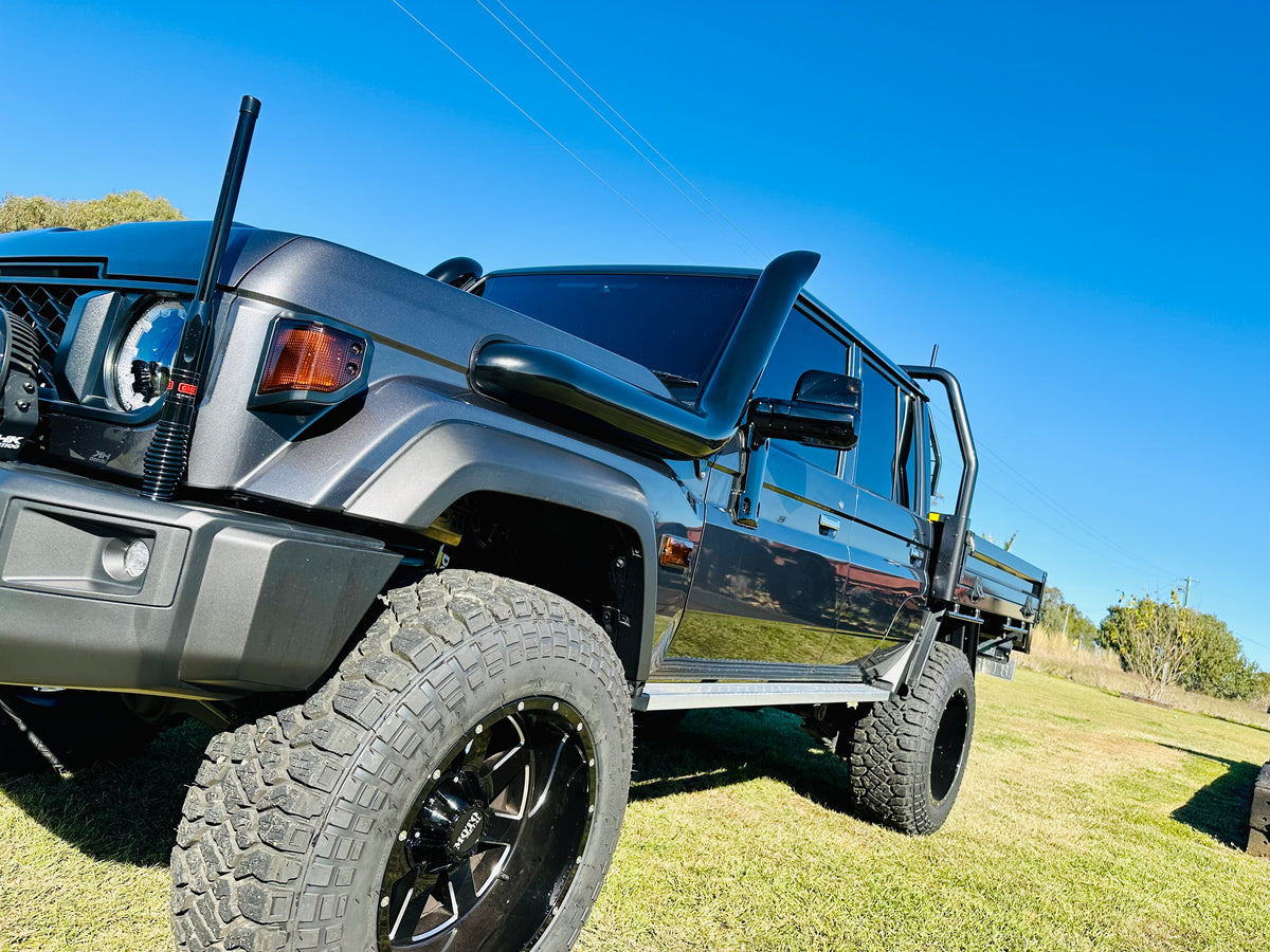 Toyota Landcruiser (2024 - current) - VDJ 70 Series - DUAL 5" Snorkels - Seamless Powder Coated