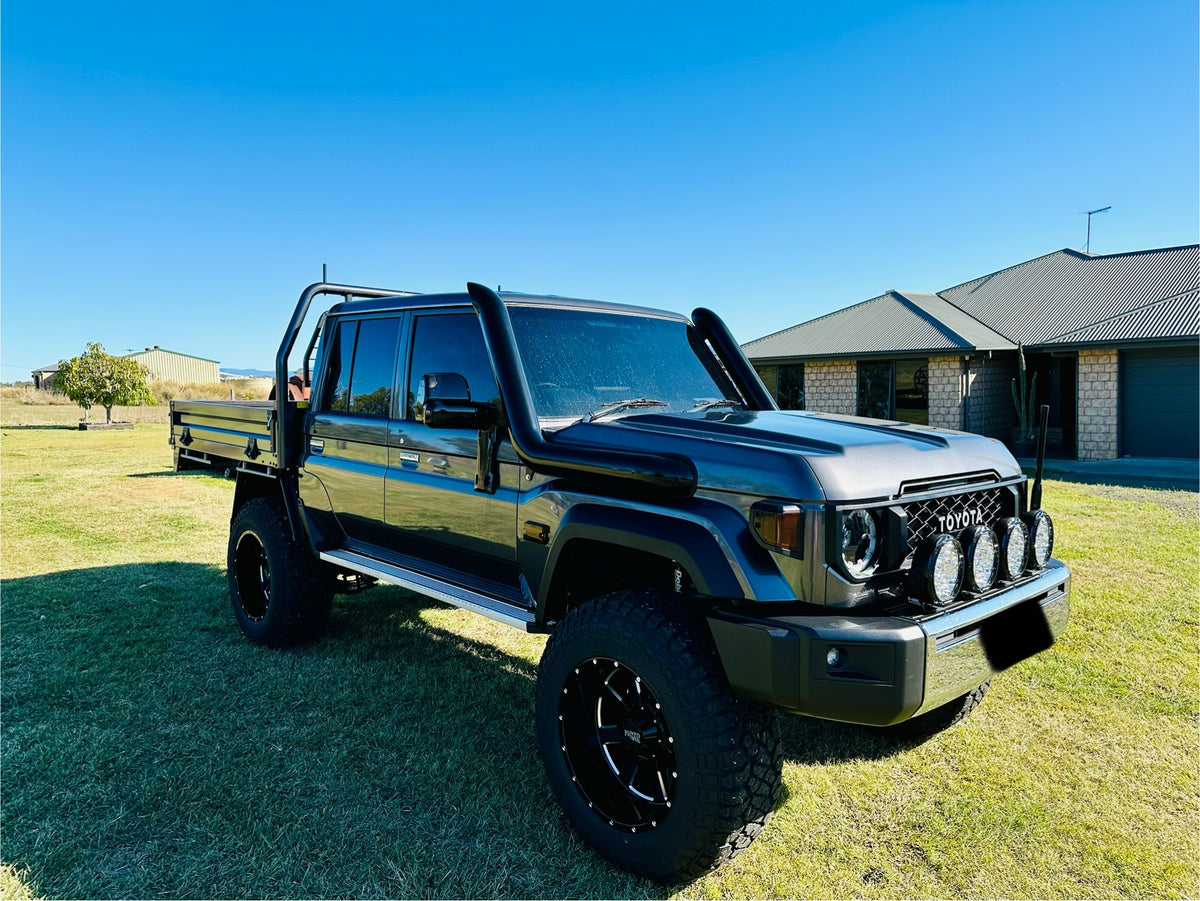 Toyota Landcruiser (2024 - current) - VDJ 70 Series - DUAL 5" Snorkels - Seamless Powder Coated