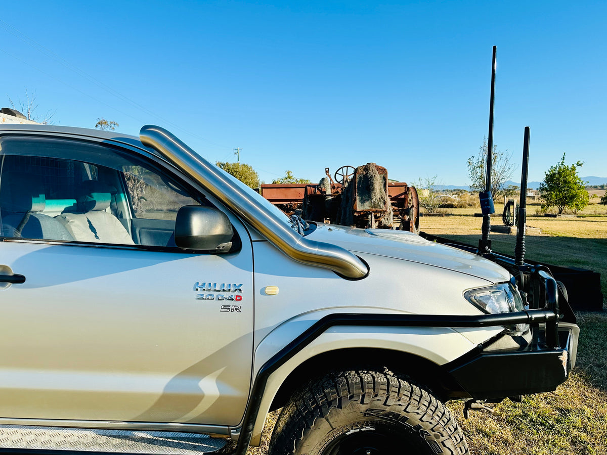 Toyota Hilux N70 - (2005 - 2014) - Mid Entry Snorkel - Basic Weld Polished