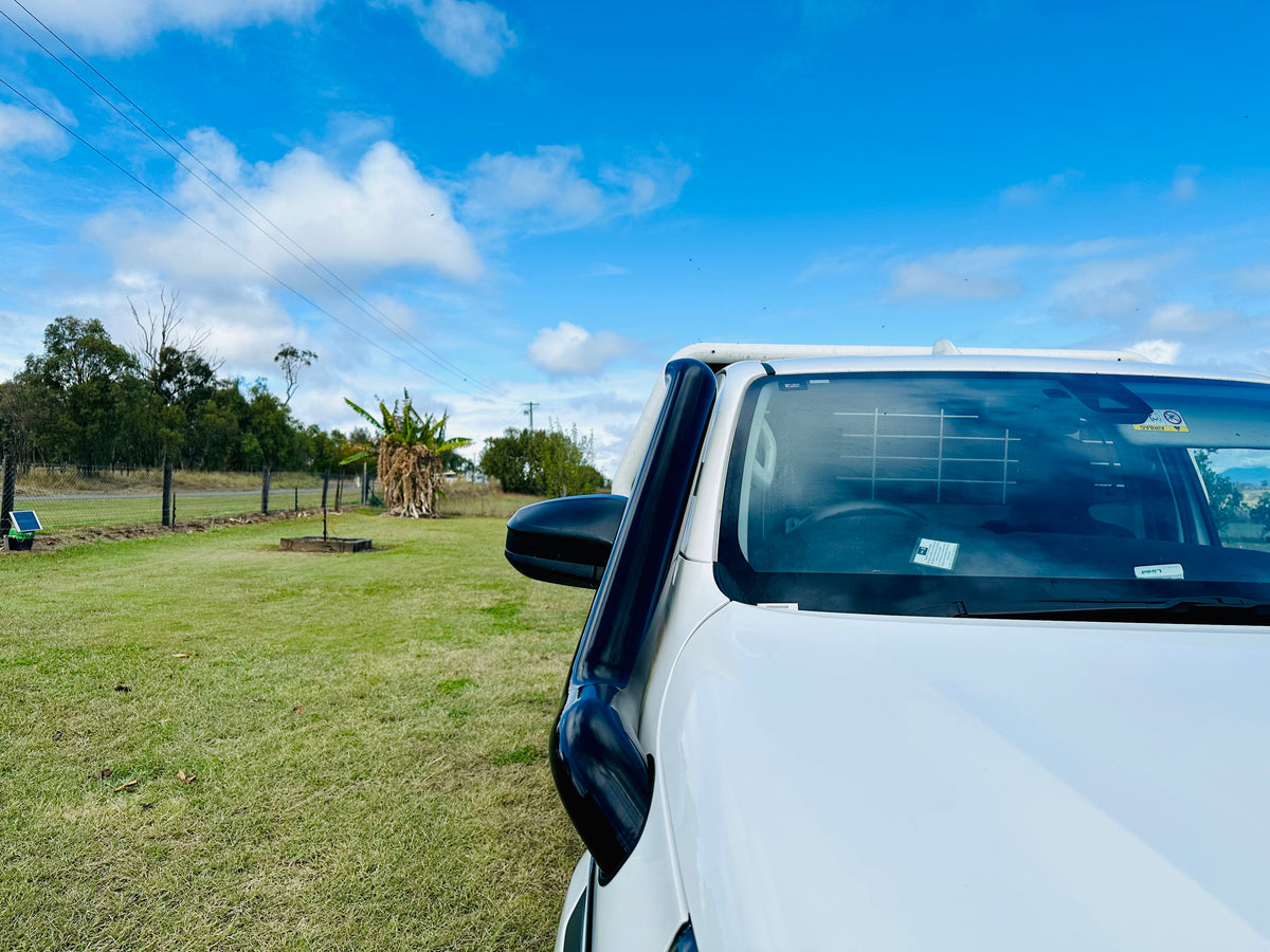 Toyota Hilux N80 - (2015 & Onward) - Mid Entry Snorkel - Seamless Powder Coated