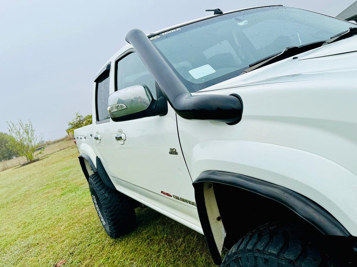 Isuzu Dmax (2008 - 2011) - Mid Entry Snorkel - Basic Weld Powder Coated