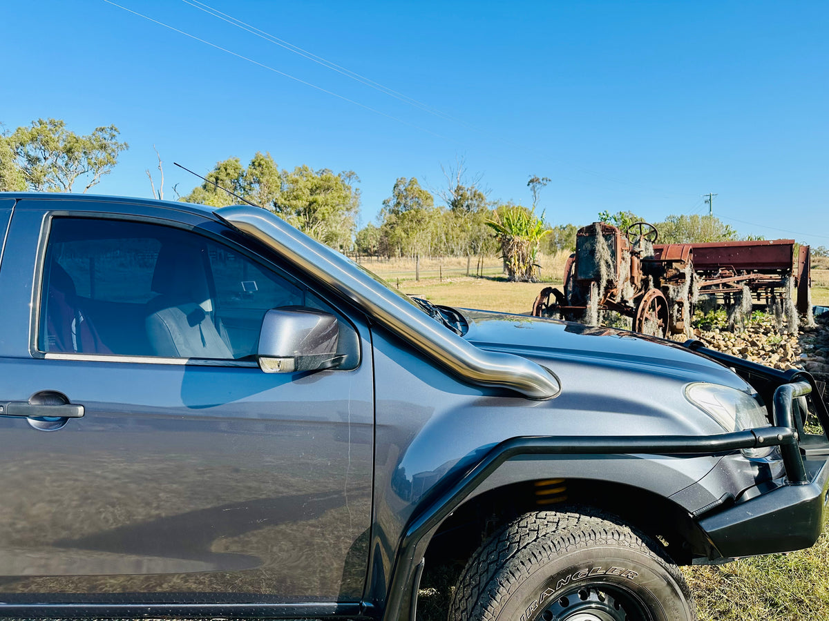 Isuzu Dmax (2012 - 2020) - Mid Entry Snorkel - Seamless Polished