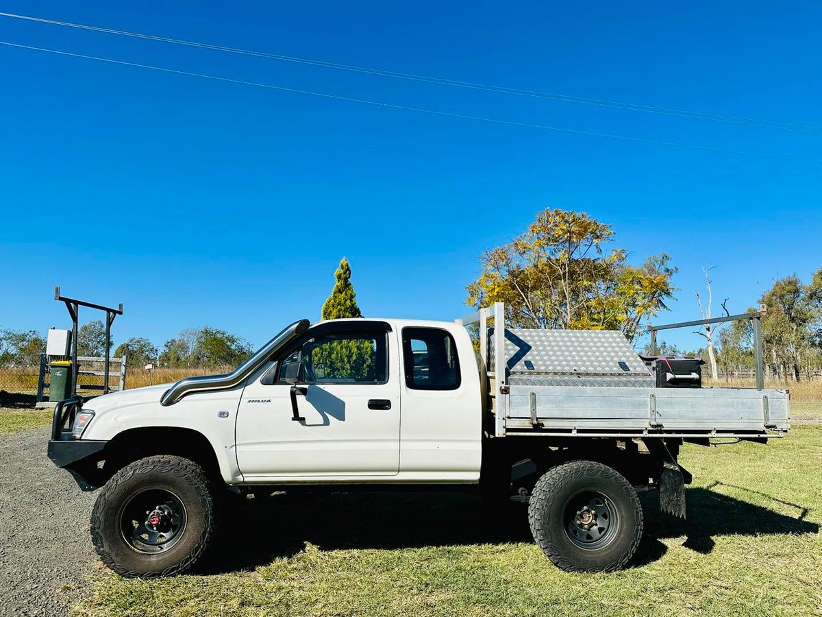 Toyota Hilux N60 - LN167/KZN165 - (1997 - 2004) - DIESEL P/Side Snorkel - Seamless Polished