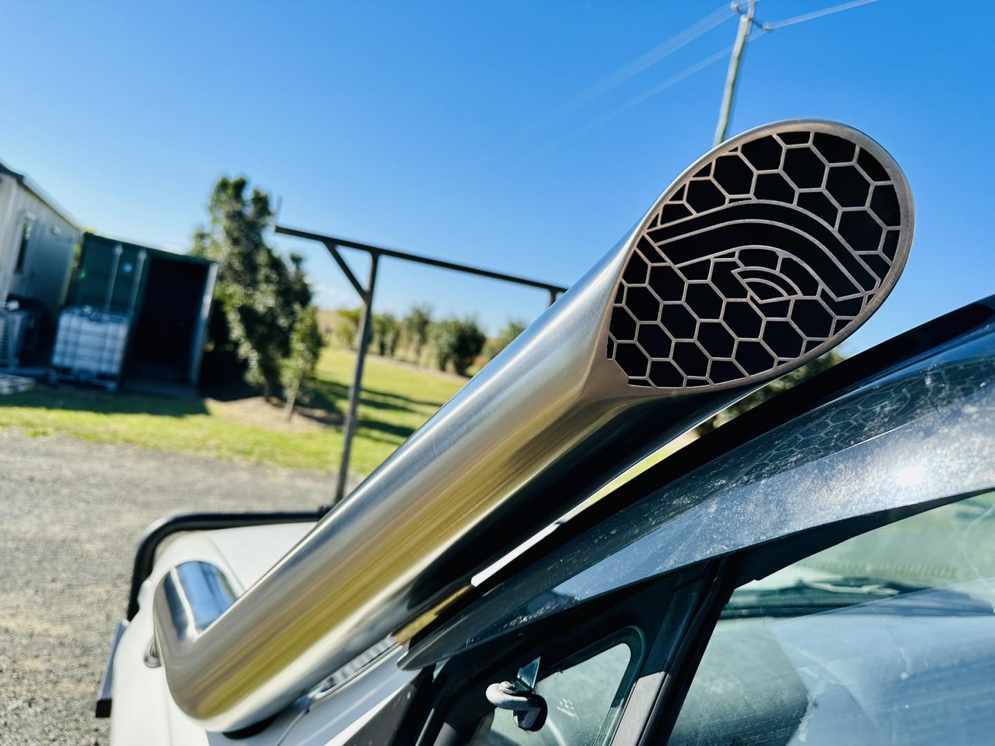 Toyota Hilux N60 - LN167/KZN165 - (1997 - 2004) - DIESEL P/Side Snorkel - Seamless Polished