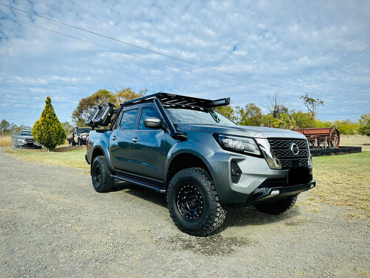 Nissan Navara (D23) NP300 - Mid Entry Snorkel - Seamless Powder Coated